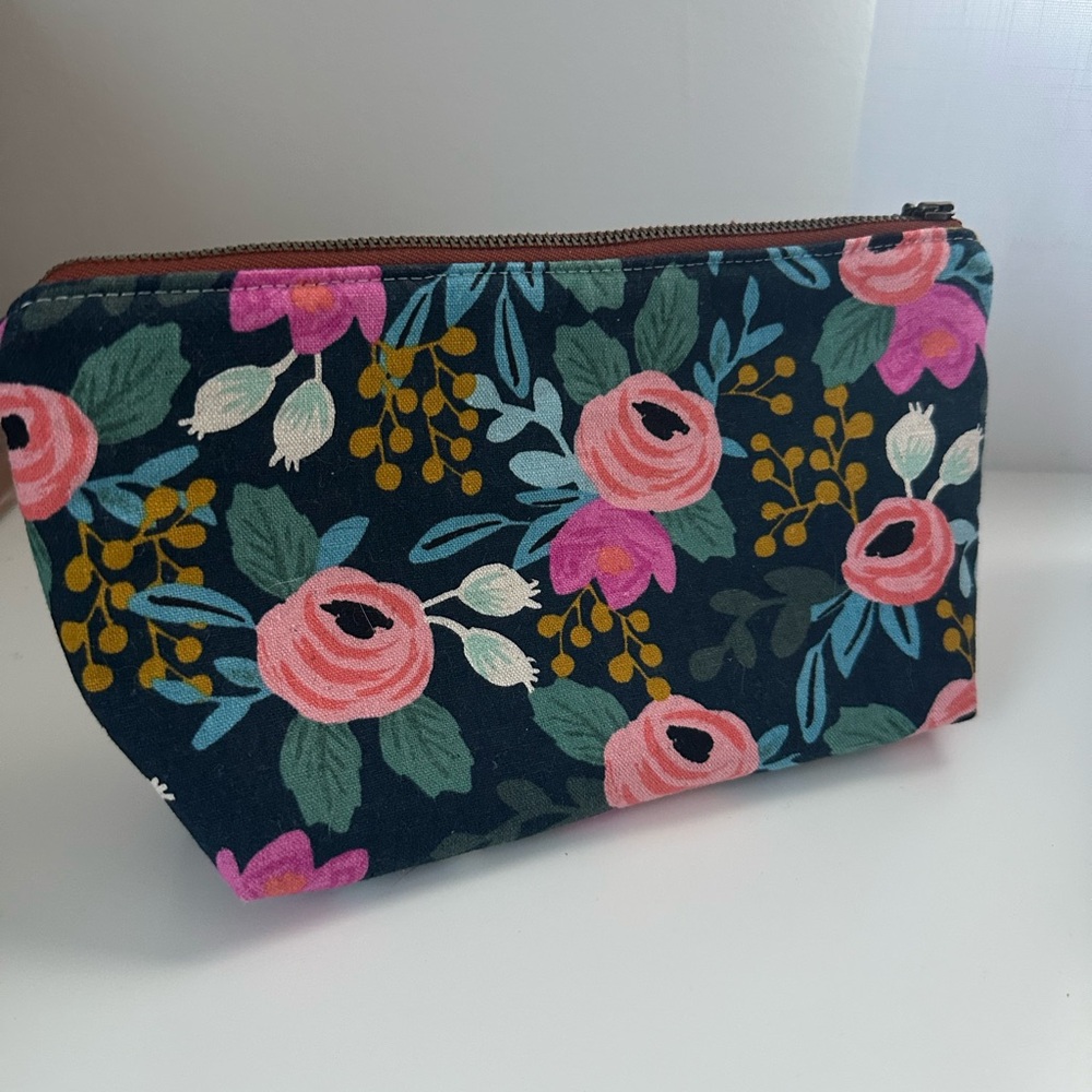 Essential Oil Travel Case - Holds 10 bottles of oil